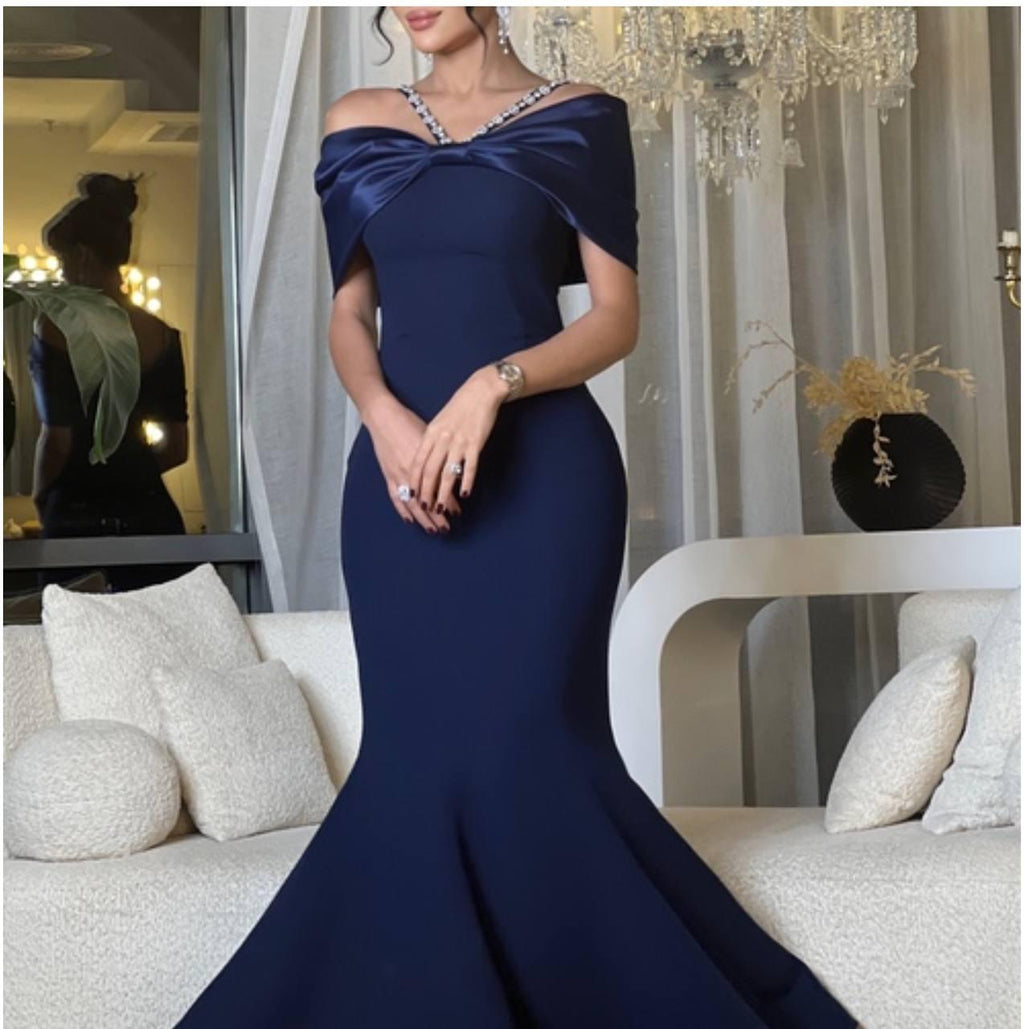 Turkish Evening Dress – Satin Collar & Double Fabric with Pearl Neck Detail