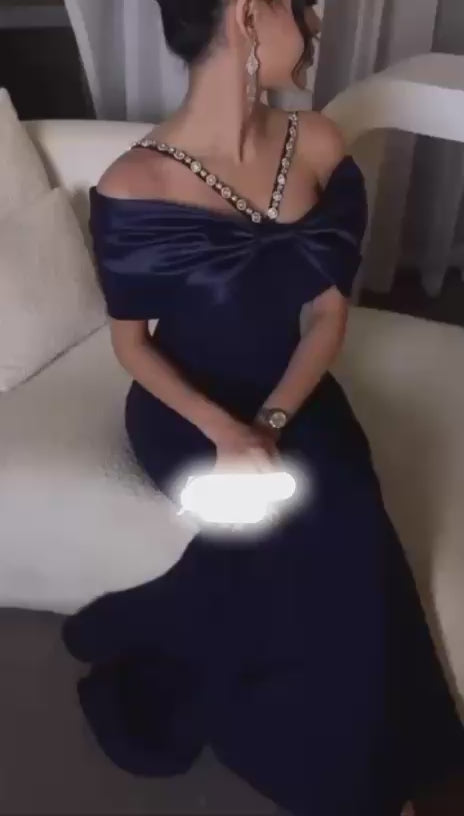 Turkish Evening Dress – Satin Collar & Double Fabric with Pearl Neck Detail