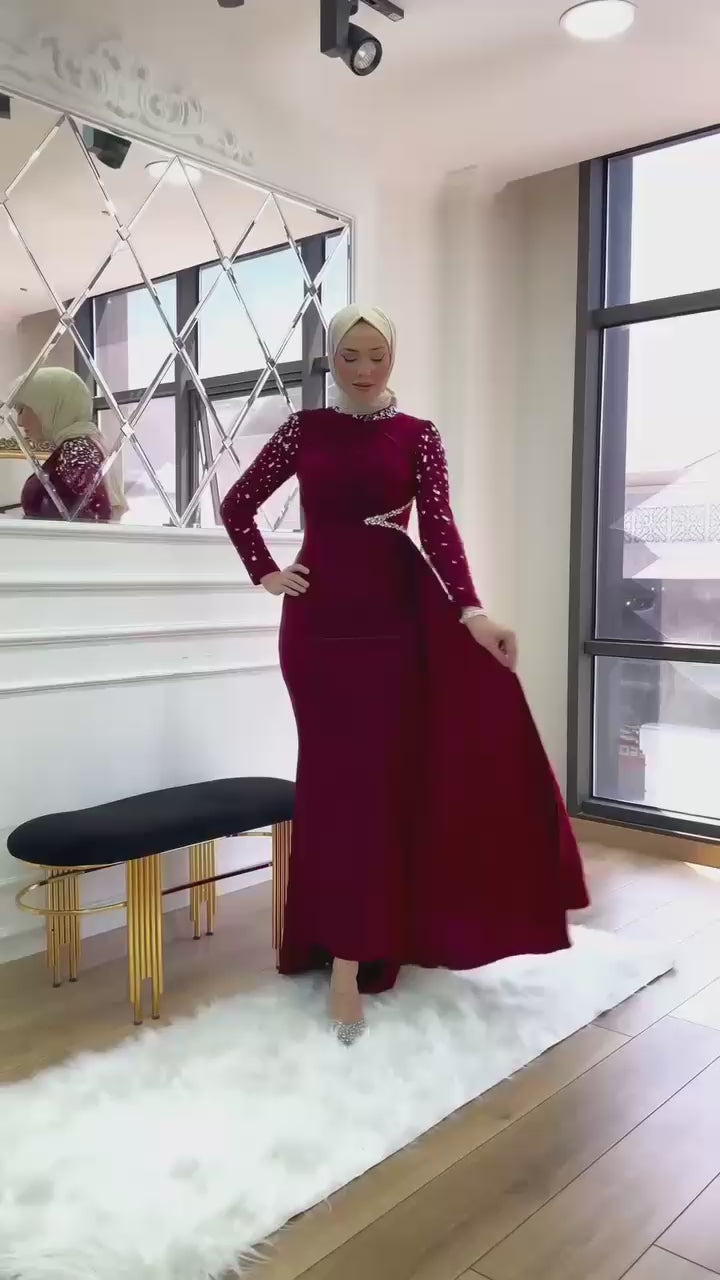 Turkish-Style Modest Dress – Sandy Lycra with Diamond Waist & Sleeve Accessory