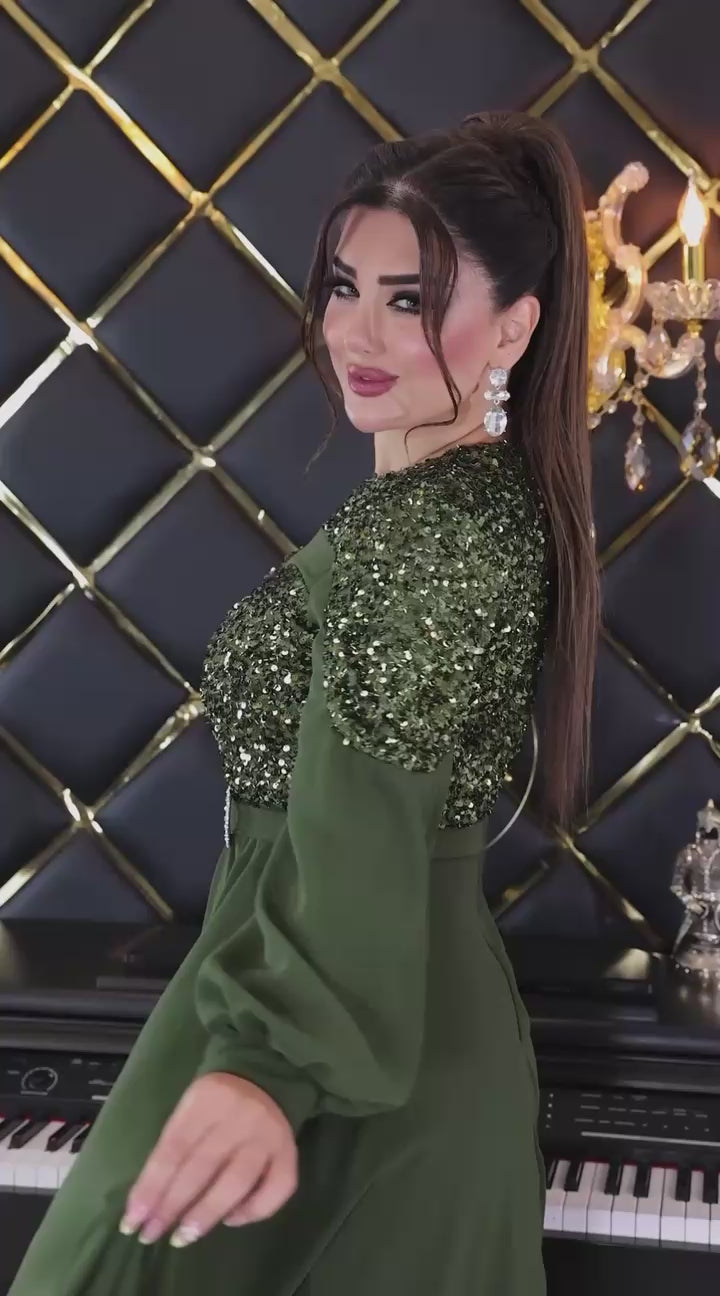 Plus-Size Turkish Modest Dress – Chiffon Wide Skirt & Shiny Bodice