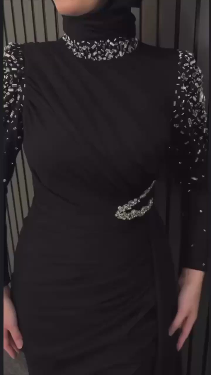 Turkish-Style Modest Dress – Sandy Lycra with Diamond Waist & Sleeve Accessory